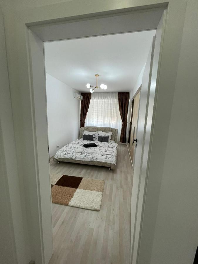 Class Deluxe Apartments Oradea Exterior photo