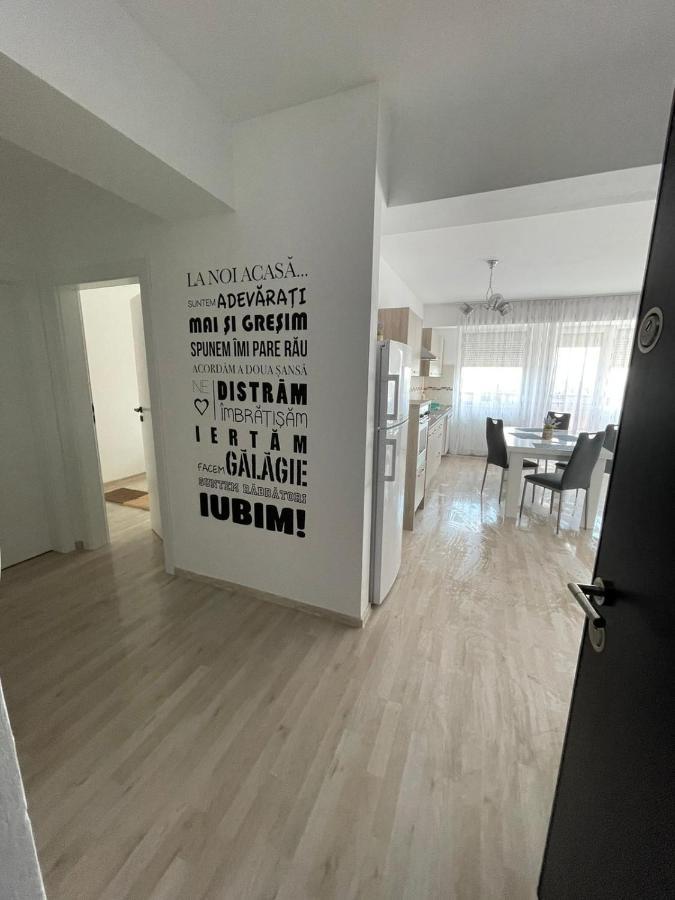 Class Deluxe Apartments Oradea Exterior photo