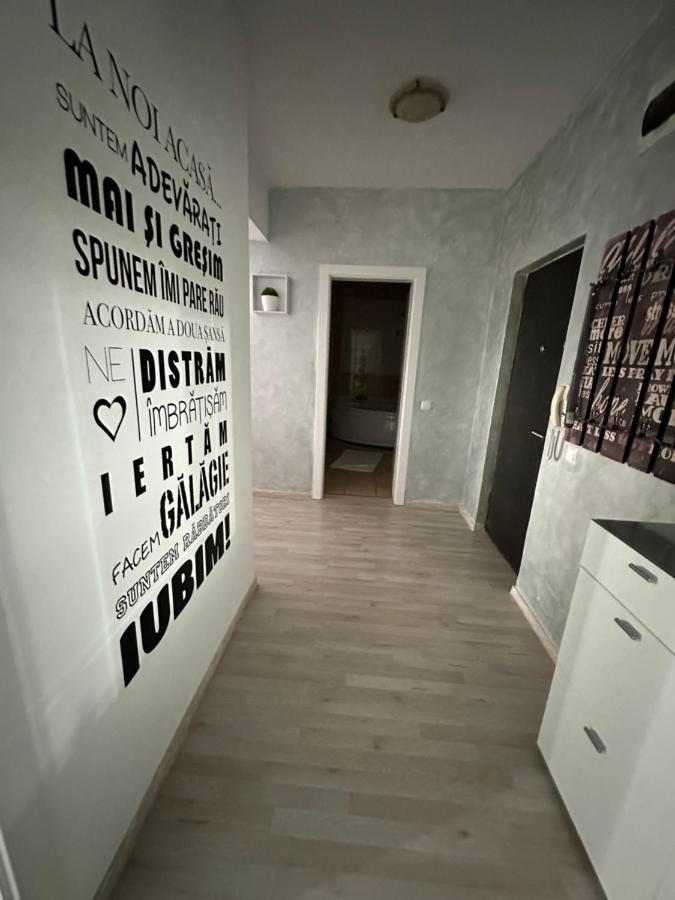 Class Deluxe Apartments Oradea Exterior photo