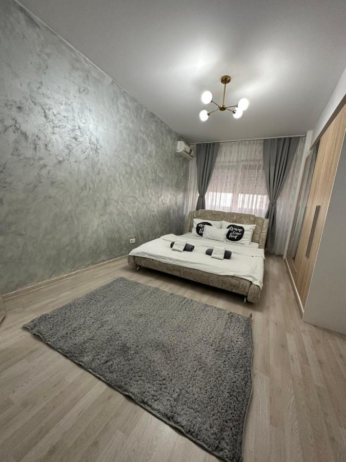 Class Deluxe Apartments Oradea Exterior photo